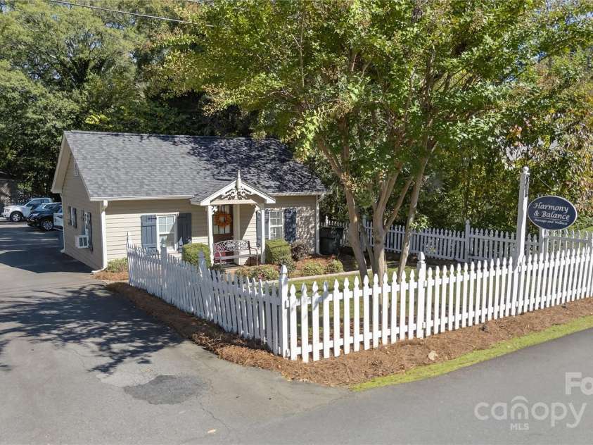 19428 Zion Avenue, Cornelius, NC 28031.  MLS# CAR4314350, YatesRealty ID 2133. 