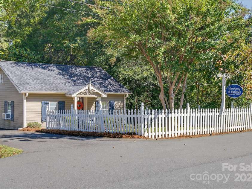 19428 Zion Avenue, Cornelius, NC 28031.  MLS# CAR4314350, YatesRealty ID 2133. 