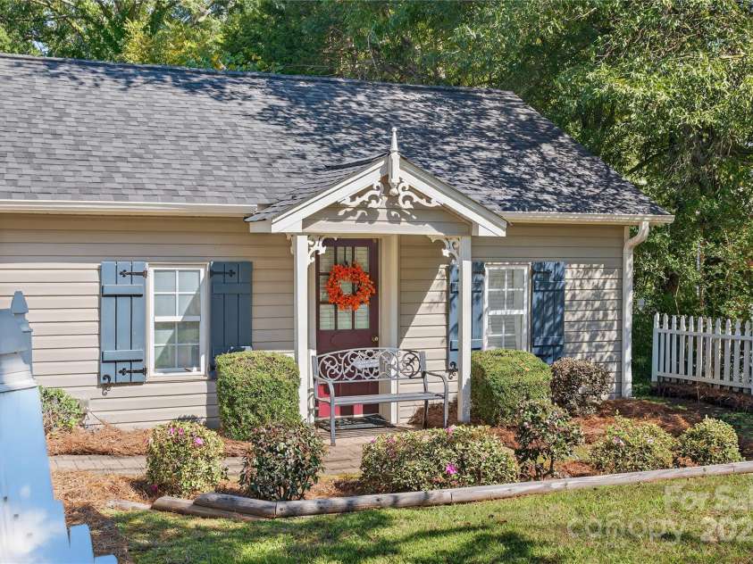 19428 Zion Avenue, Cornelius, NC 28031.  MLS# CAR4314350, YatesRealty ID 2133. 