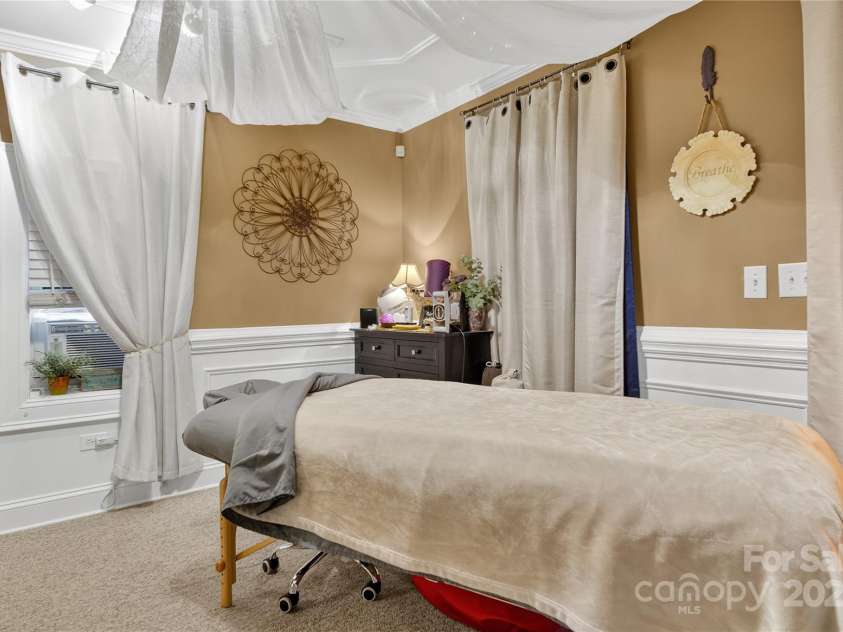 19428 Zion Avenue, Cornelius, NC 28031.  MLS# CAR4314350, YatesRealty ID 2133. 