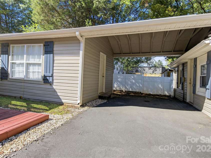 19428 Zion Avenue, Cornelius, NC 28031.  MLS# CAR4314350, YatesRealty ID 2133. 