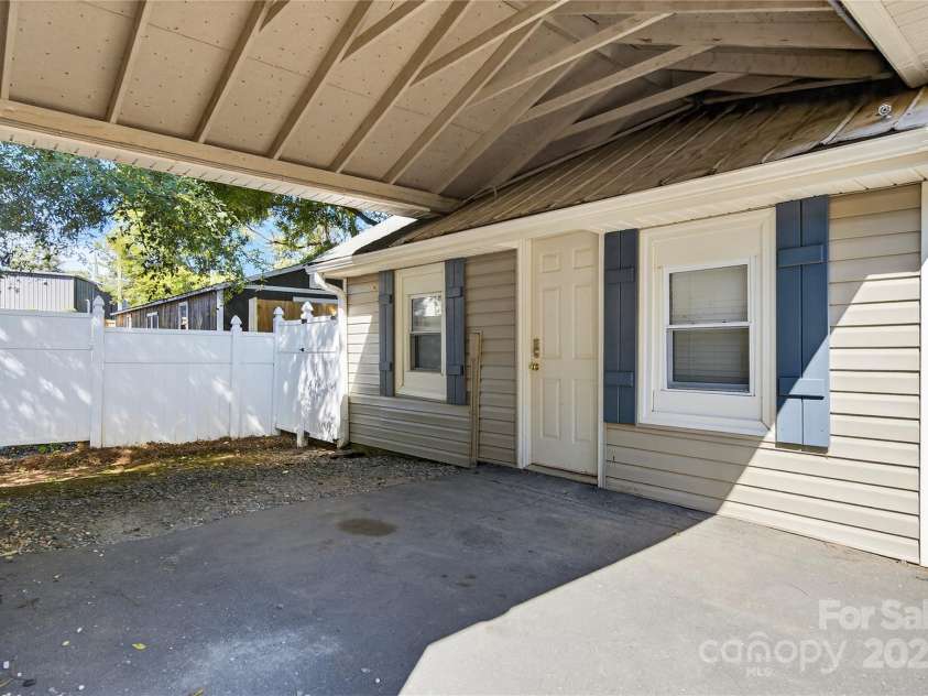 19428 Zion Avenue, Cornelius, NC 28031.  MLS# CAR4314350, YatesRealty ID 2133. 