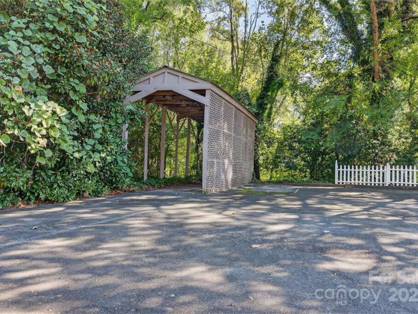 19428 Zion Avenue, Cornelius, NC 28031.  MLS# CAR4314350, YatesRealty ID 2133. 