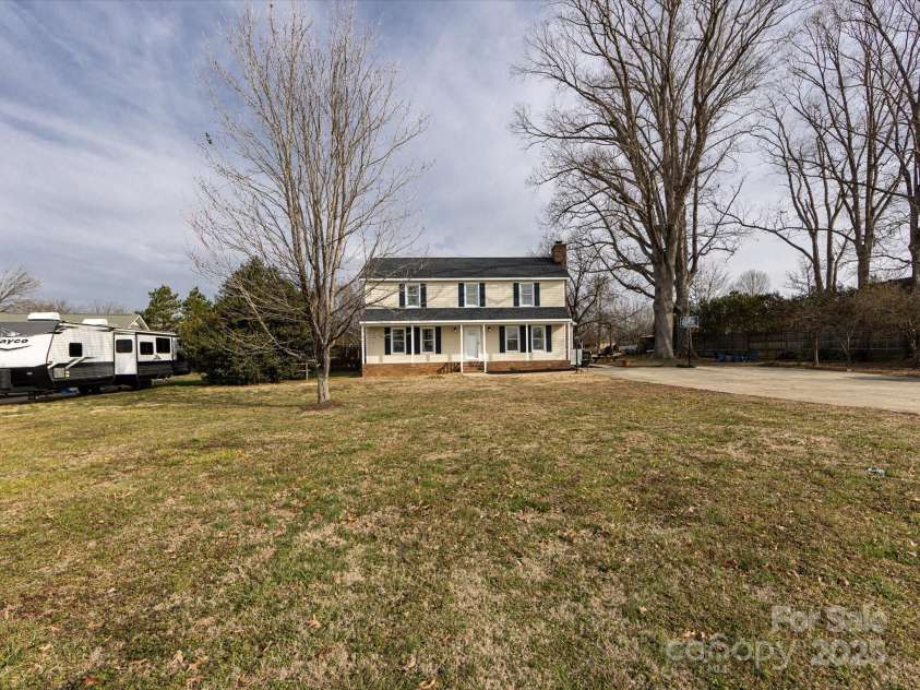 509 Baucom Deese Road, Monroe, NC 28110.  MLS# CAR4216505, YatesRealty ID 2133. 