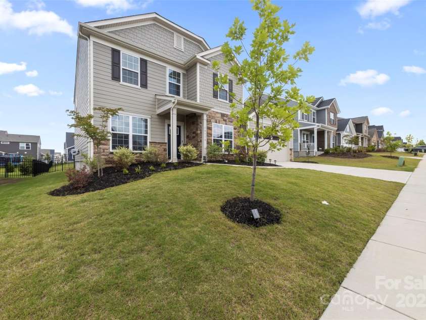 14116 Glaswick Drive, Charlotte, NC 28278.  MLS# CAR4271407, YatesRealty ID 21330. 