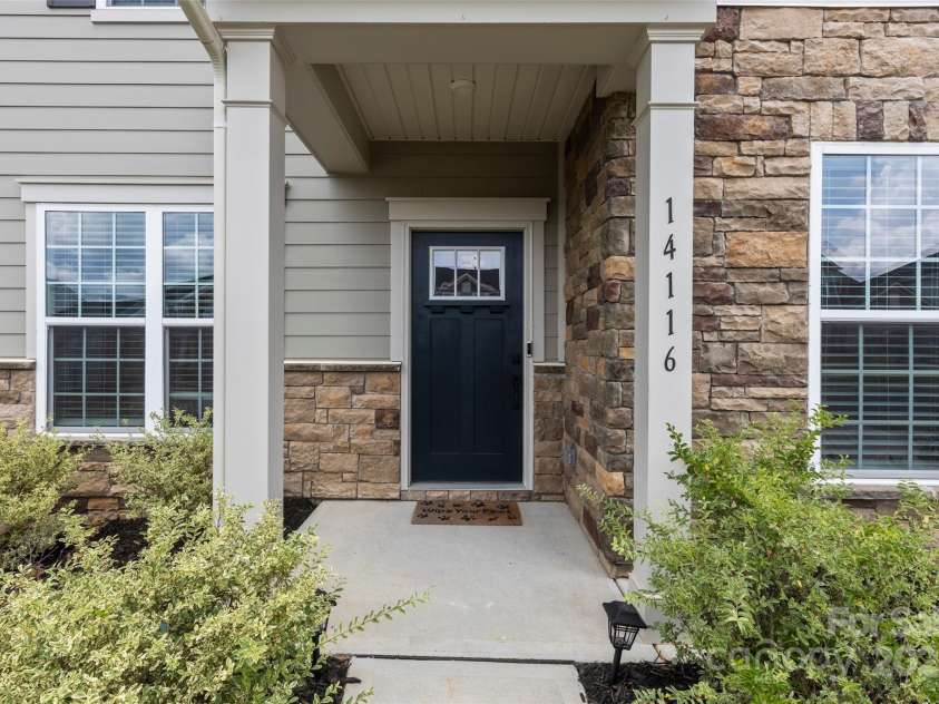 14116 Glaswick Drive, Charlotte, NC 28278.  MLS# CAR4271407, YatesRealty ID 21330. 