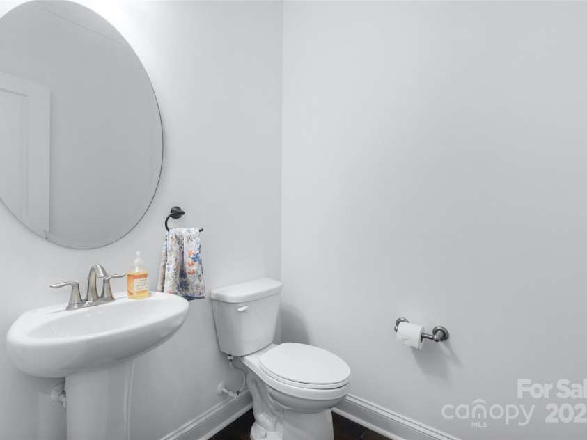 14116 Glaswick Drive, Charlotte, NC 28278.  MLS# CAR4271407, YatesRealty ID 21330. 