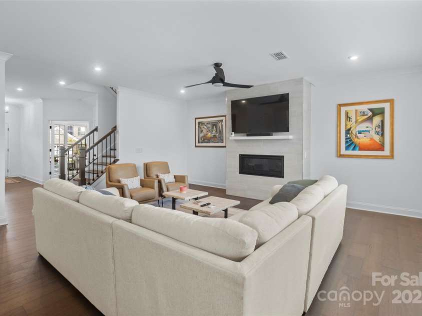 14116 Glaswick Drive, Charlotte, NC 28278.  MLS# CAR4271407, YatesRealty ID 21330. 