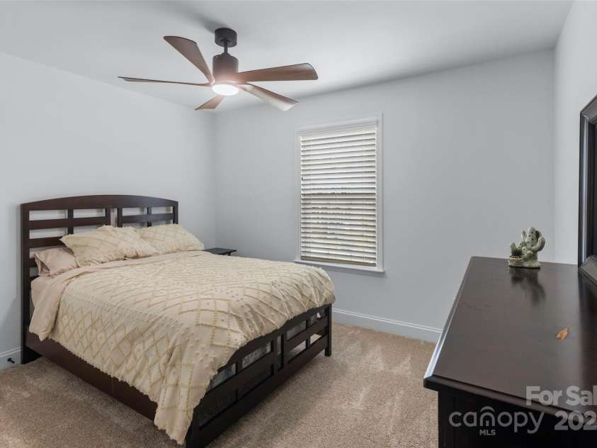 14116 Glaswick Drive, Charlotte, NC 28278.  MLS# CAR4271407, YatesRealty ID 21330. 