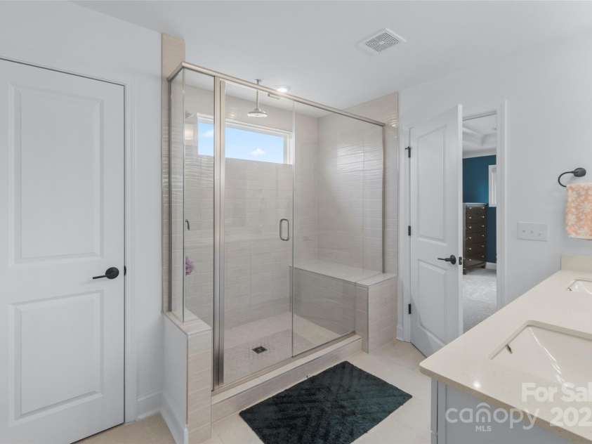 14116 Glaswick Drive, Charlotte, NC 28278.  MLS# CAR4271407, YatesRealty ID 21330. 