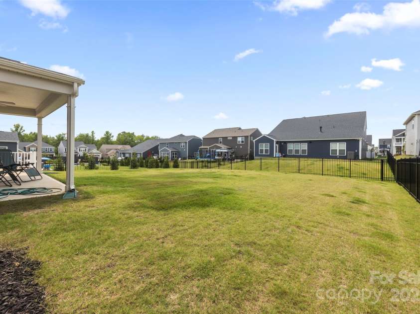 14116 Glaswick Drive, Charlotte, NC 28278.  MLS# CAR4271407, YatesRealty ID 21330. 