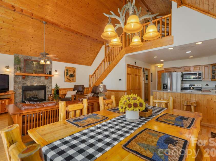1095 Big Rockys Road, Bryson City, NC 28713.  MLS# CAR4376352, YatesRealty ID 21331. 