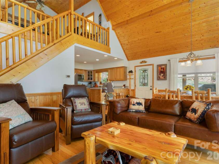 1095 Big Rockys Road, Bryson City, NC 28713.  MLS# CAR4376352, YatesRealty ID 21331. 