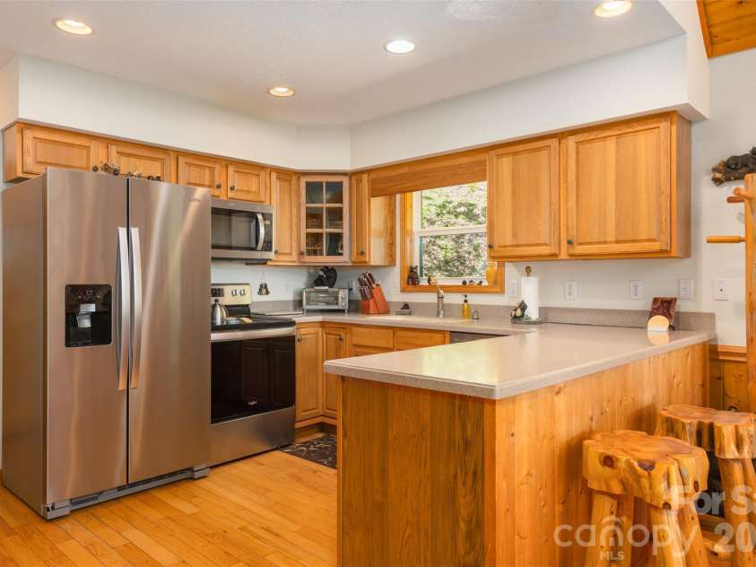 1095 Big Rockys Road, Bryson City, NC 28713.  MLS# CAR4376352, YatesRealty ID 21331. 