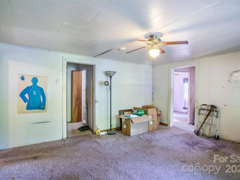 121 Sugar Cove Road, Weaverville, NC 28787.  MLS# CAR4271474, YatesRealty ID 21332. 