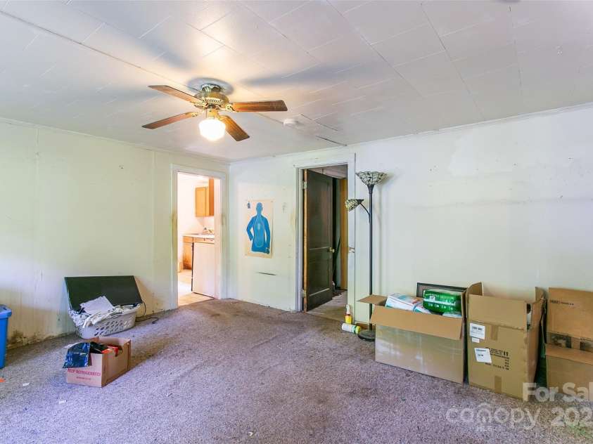 121 Sugar Cove Road, Weaverville, NC 28787.  MLS# CAR4271474, YatesRealty ID 21332. 