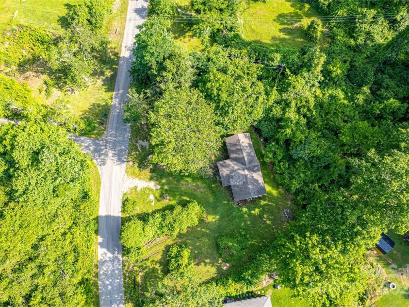 121 Sugar Cove Road, Weaverville, NC 28787.  MLS# CAR4271474, YatesRealty ID 21332. 