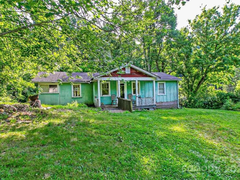 121 Sugar Cove Road, Weaverville, NC 28787.  MLS# CAR4271474, YatesRealty ID 21332. 
