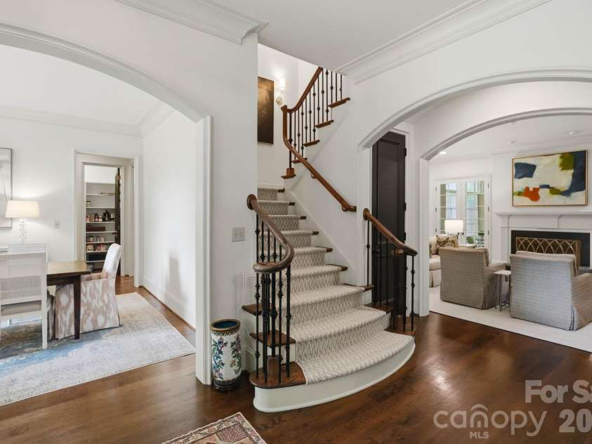 2012 Harris Road, Charlotte, NC 28211.  MLS# CAR4377755, YatesRealty ID 21333. 