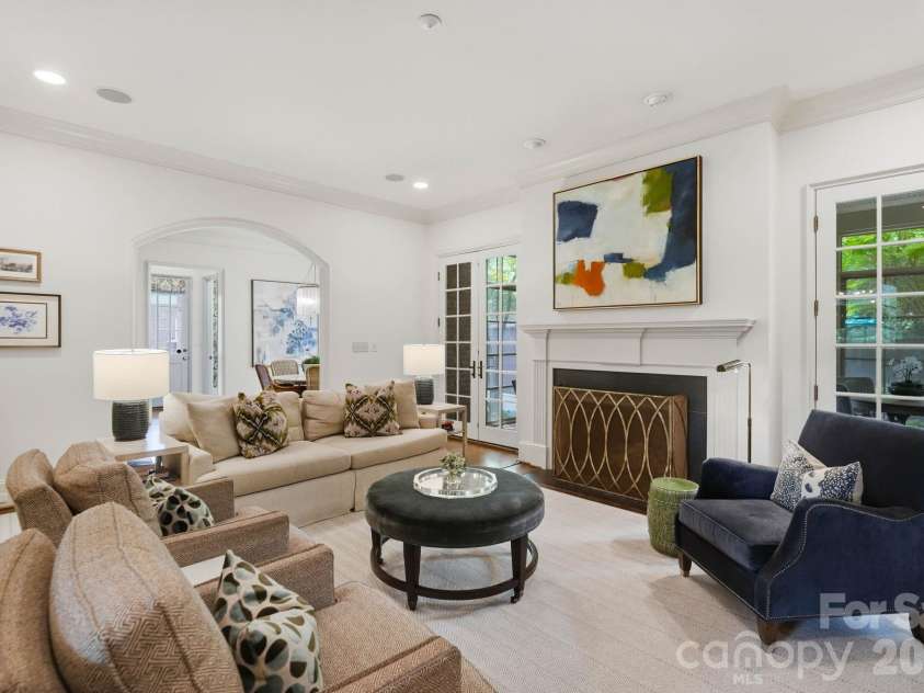 2012 Harris Road, Charlotte, NC 28211.  MLS# CAR4377755, YatesRealty ID 21333. 