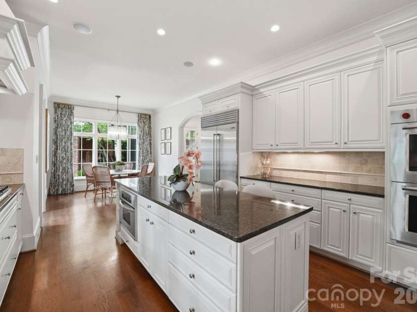 2012 Harris Road, Charlotte, NC 28211.  MLS# CAR4377755, YatesRealty ID 21333. 