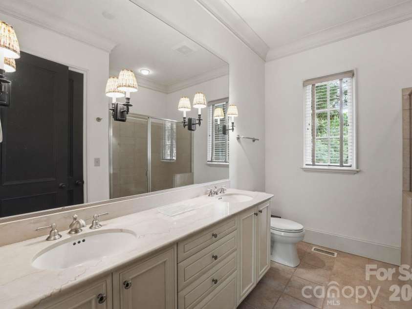 2012 Harris Road, Charlotte, NC 28211.  MLS# CAR4377755, YatesRealty ID 21333. 
