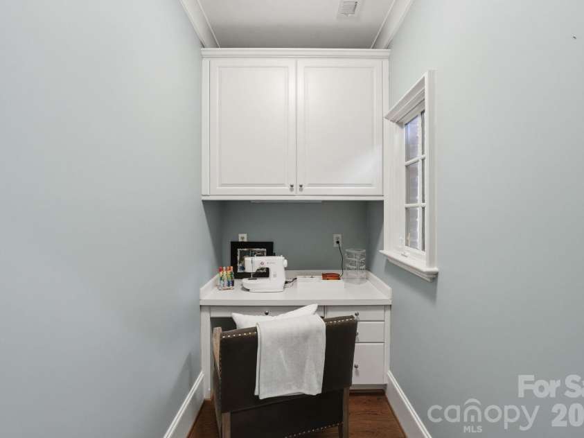 2012 Harris Road, Charlotte, NC 28211.  MLS# CAR4377755, YatesRealty ID 21333. 