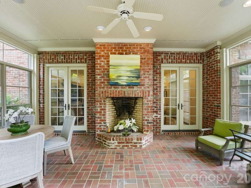 2012 Harris Road, Charlotte, NC 28211.  MLS# CAR4377755, YatesRealty ID 21333. 
