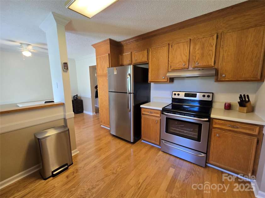 5238 Bethel Church Road, Hickory, NC 28602.  MLS# CAR4272218, YatesRealty ID 21333. Kitchen