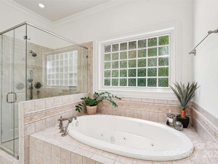 3327 Lakeside Drive, Charlotte, NC 28270.  MLS# CAR4264251, YatesRealty ID 21334. 