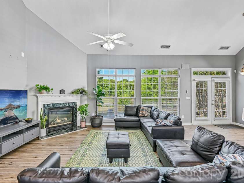 5755 Cambridge Bay Drive, Charlotte, NC 28269.  MLS# CAR4378260, YatesRealty ID 21334. 