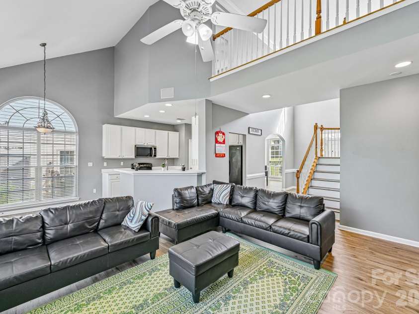5755 Cambridge Bay Drive, Charlotte, NC 28269.  MLS# CAR4378260, YatesRealty ID 21334. 