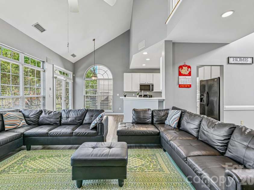 5755 Cambridge Bay Drive, Charlotte, NC 28269.  MLS# CAR4378260, YatesRealty ID 21334. 