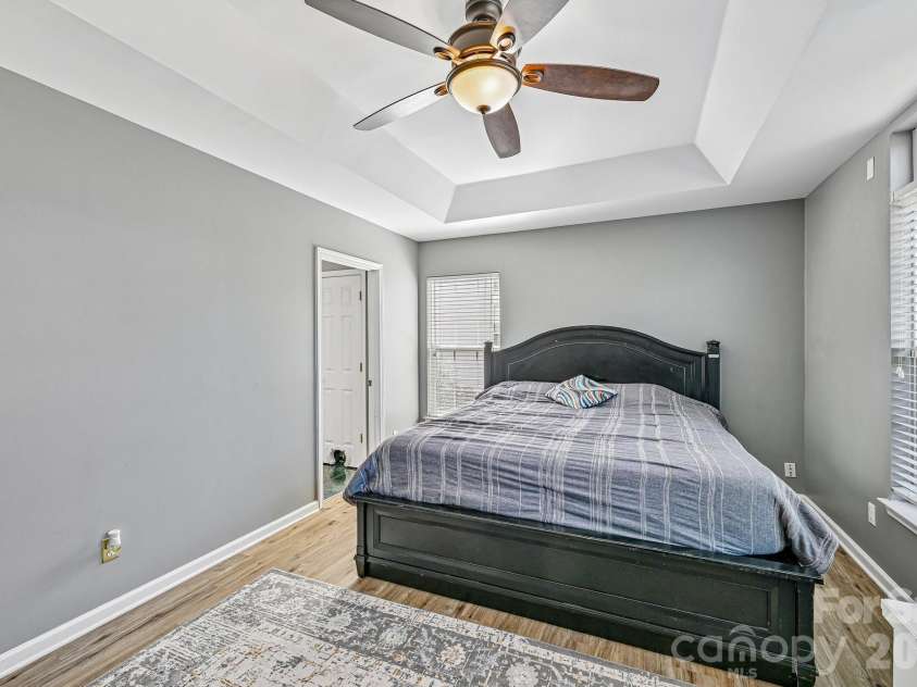 5755 Cambridge Bay Drive, Charlotte, NC 28269.  MLS# CAR4378260, YatesRealty ID 21334. 