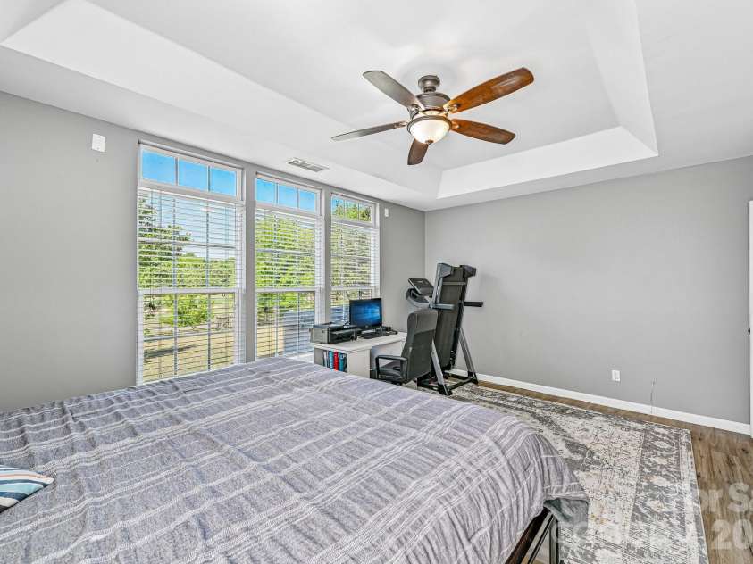 5755 Cambridge Bay Drive, Charlotte, NC 28269.  MLS# CAR4378260, YatesRealty ID 21334. 