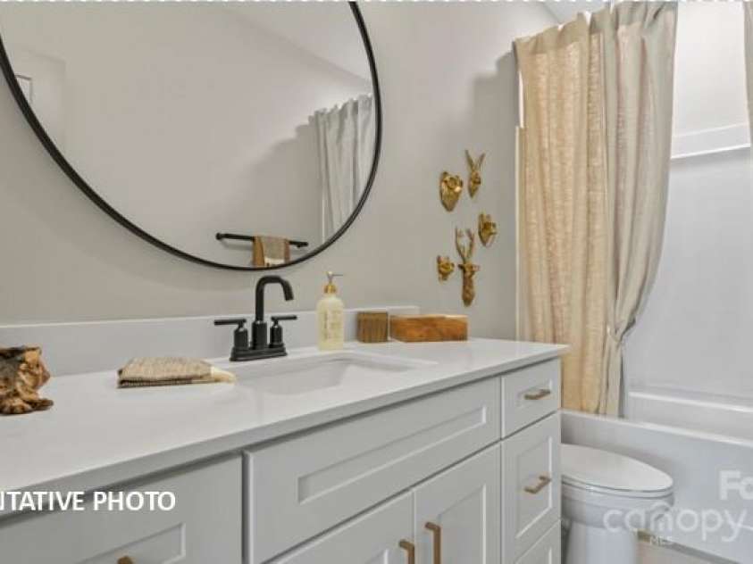 732 Falling Oak Alley, Huntersville, NC 28078.  MLS# CAR4271845, YatesRealty ID 21335. 