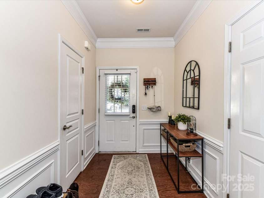 2240 Kensington Station Parkway, Charlotte, NC 28210.  MLS# CAR4240650, YatesRealty ID 21336. 