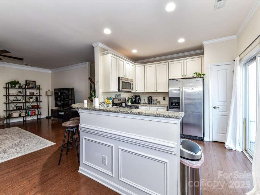 2240 Kensington Station Parkway, Charlotte, NC 28210.  MLS# CAR4240650, YatesRealty ID 21336. 