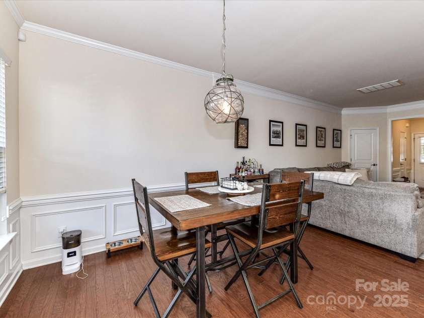 2240 Kensington Station Parkway, Charlotte, NC 28210.  MLS# CAR4240650, YatesRealty ID 21336. 