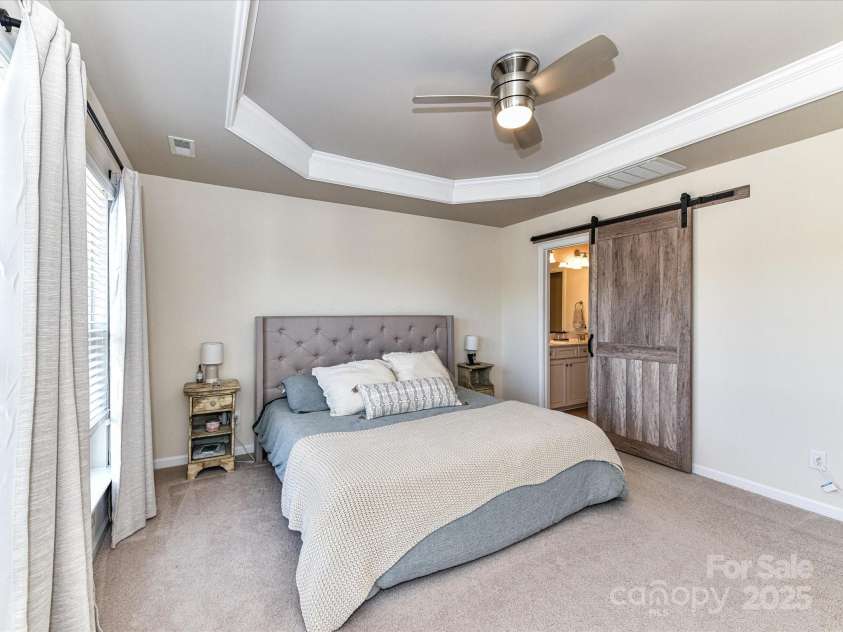 2240 Kensington Station Parkway, Charlotte, NC 28210.  MLS# CAR4240650, YatesRealty ID 21336. 
