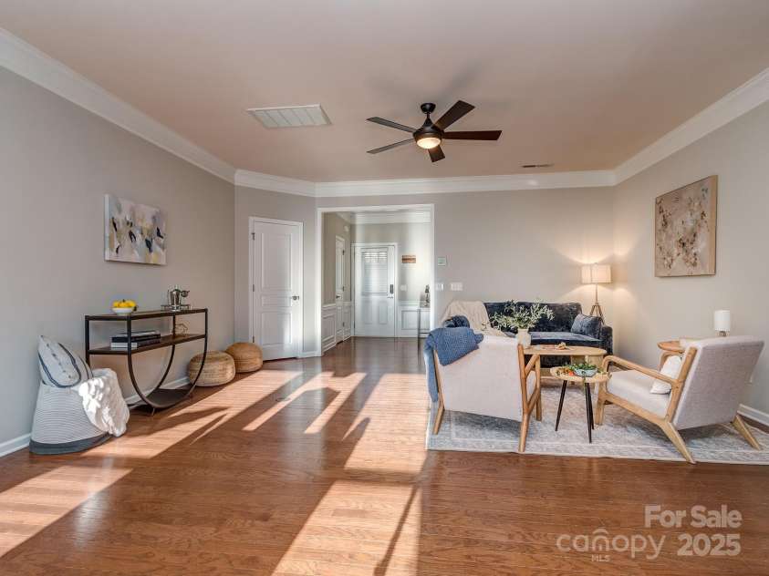 2240 Kensington Station Parkway, Charlotte, NC 28210.  MLS# CAR4332565, YatesRealty ID 21336. 