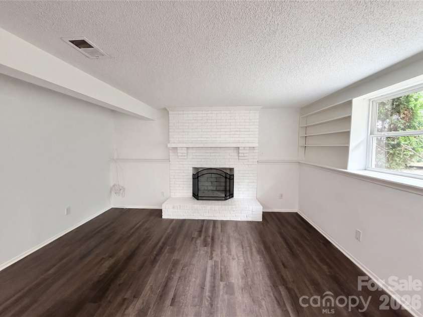 8435 Othello Place, Charlotte, NC 28227.  MLS# CAR4376957, YatesRealty ID 21336. 