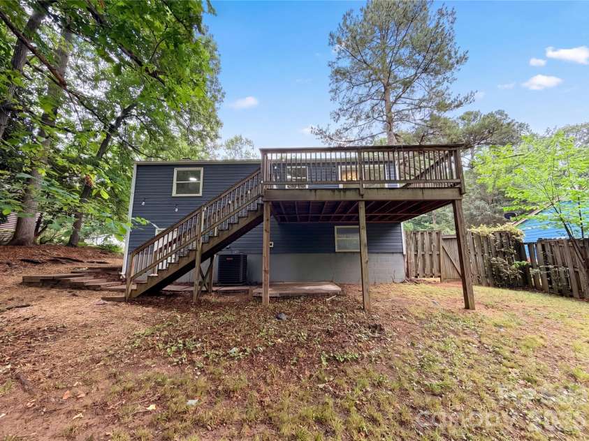 8435 Othello Place, Charlotte, NC 28227.  MLS# CAR4376957, YatesRealty ID 21336. 