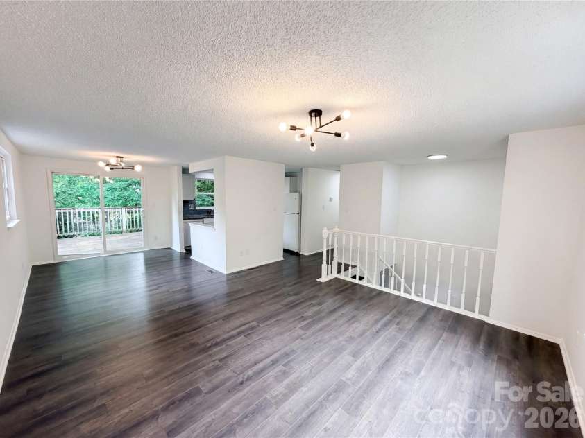 8435 Othello Place, Charlotte, NC 28227.  MLS# CAR4376957, YatesRealty ID 21336. 