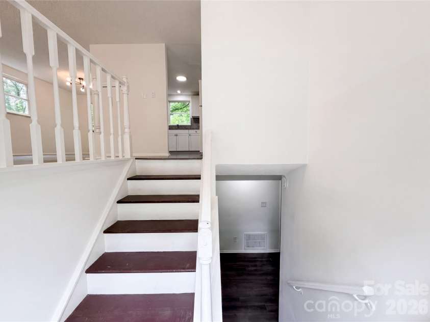 8435 Othello Place, Charlotte, NC 28227.  MLS# CAR4376957, YatesRealty ID 21336. 