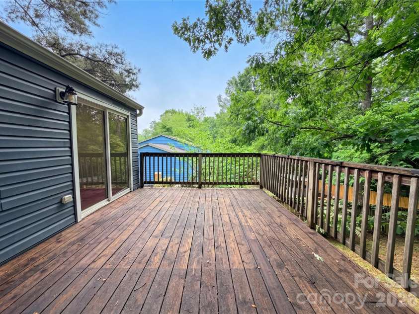 8435 Othello Place, Charlotte, NC 28227.  MLS# CAR4376957, YatesRealty ID 21336. 