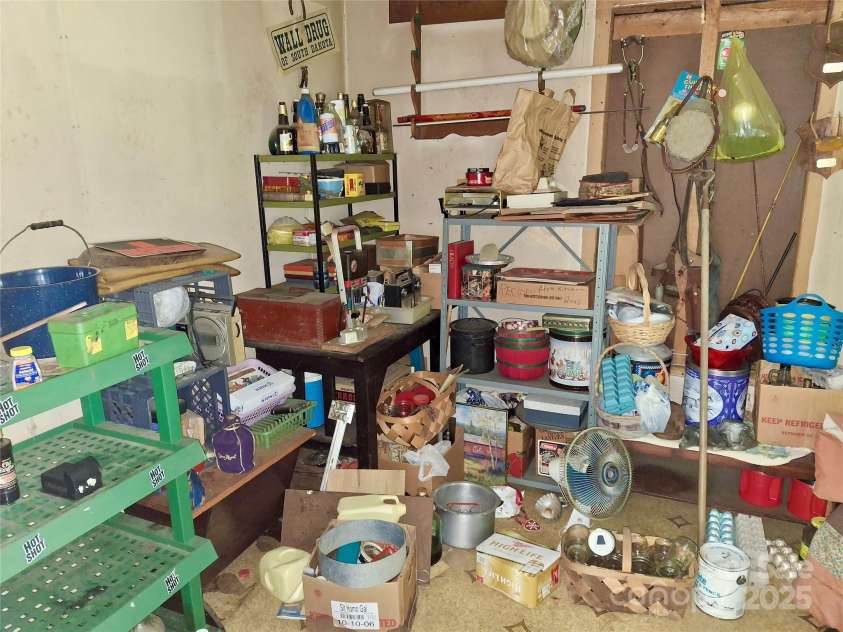 2087 Henry Road, Sylva, NC 28779.  MLS# CAR4273854, YatesRealty ID 21338. 