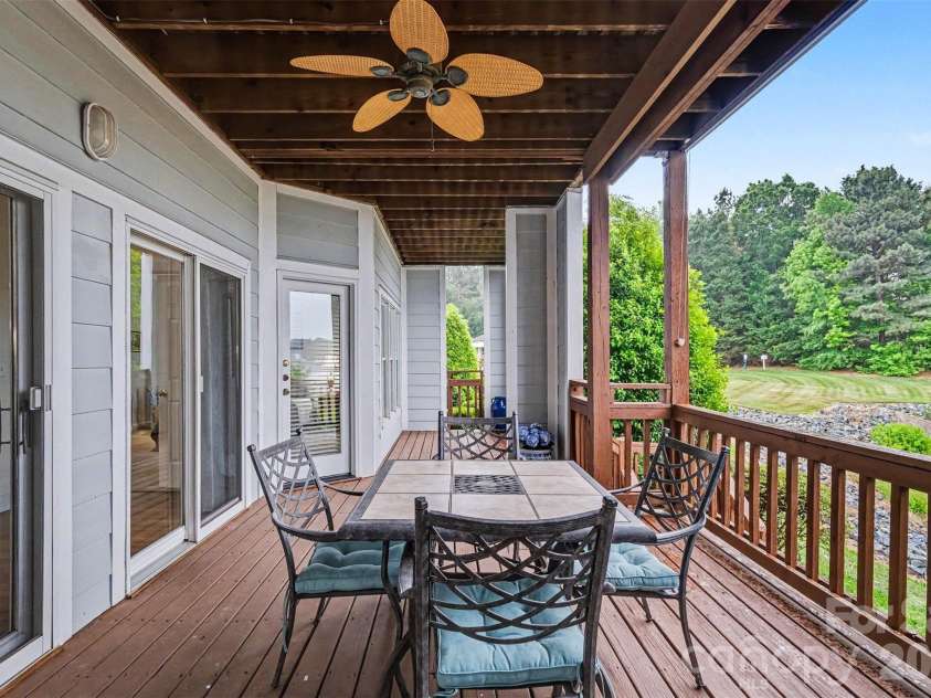 18726 Nautical Drive, Cornelius, NC 28031.  MLS# CAR4379881, YatesRealty ID 21339. 
