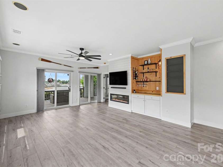 18726 Nautical Drive, Cornelius, NC 28031.  MLS# CAR4396912, YatesRealty ID 21339. 