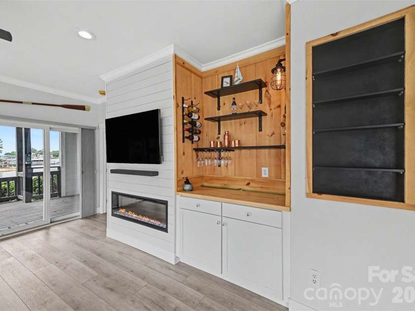 18726 Nautical Drive, Cornelius, NC 28031.  MLS# CAR4396912, YatesRealty ID 21339. 